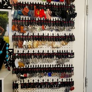 Lot of 100 pairs of Earrings